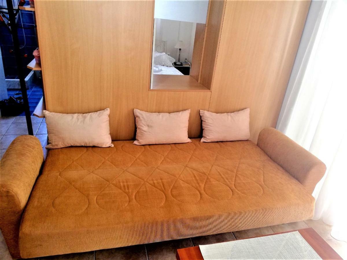 Kalamata Downtown Apartment Bagian luar foto