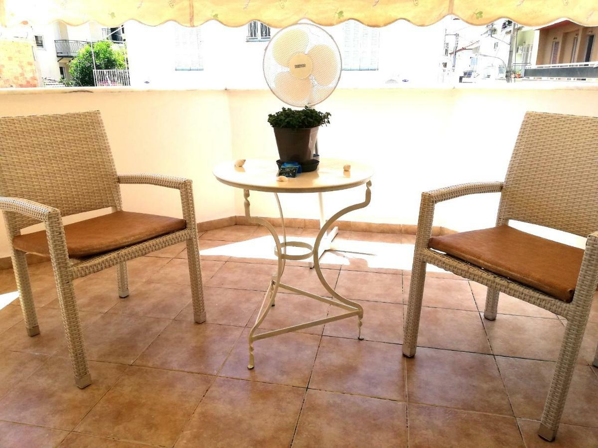 Kalamata Downtown Apartment Bagian luar foto